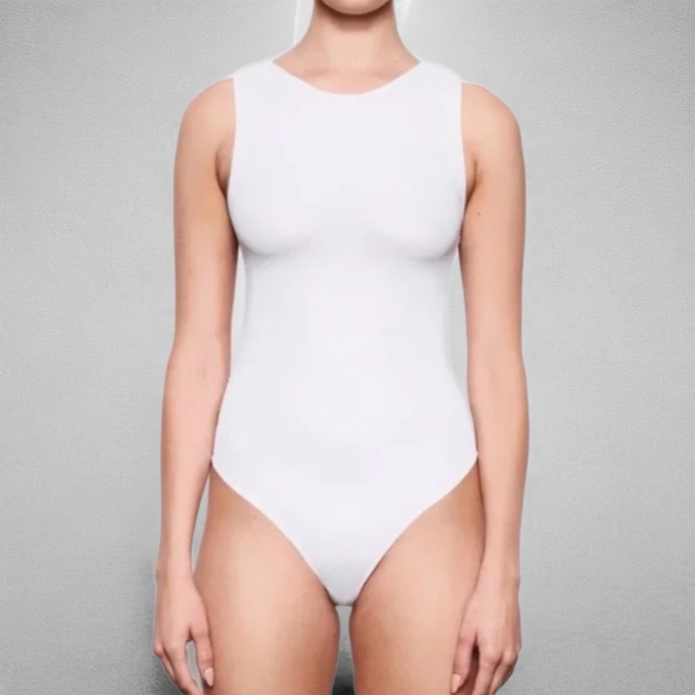 SKIMS Jelly Sheer Bodysuit Marble NWT Size Small